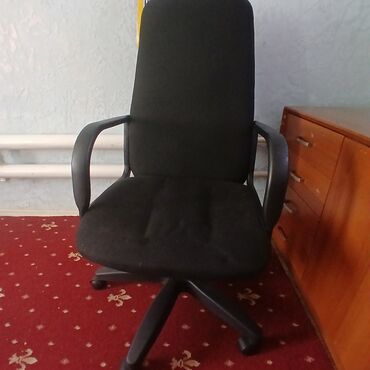 кресло в офис: Классическое кресло, Офисное, Б/у