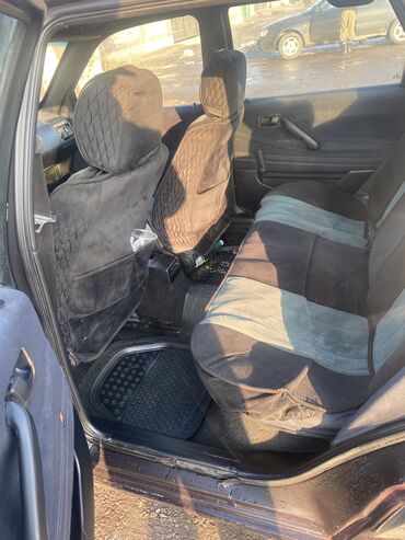 Volkswagen: Volkswagen Passat: 1991 г., 1.8 л, Механика, Бензин, Седан — 11