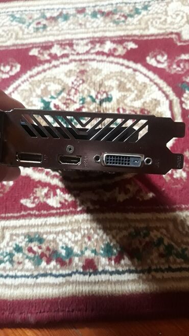 Planşetlər: GIGABYTE 1050 2gb qrafik kartı - Model: GIGABYTE (tek fanlı, kompakt