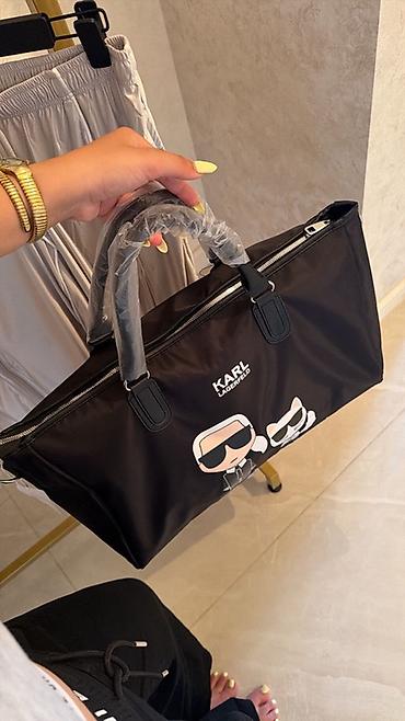 Çantalar: Karl Lagerfeld dizaynlı böyük ölçülü çanta - Rəng: qara - Material — 2