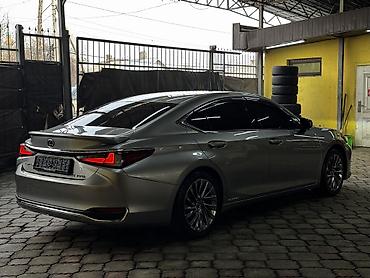 Lexus: Lexus ES: 2019 г., 2.5 л, Автомат, Гибрид, Седан — 3