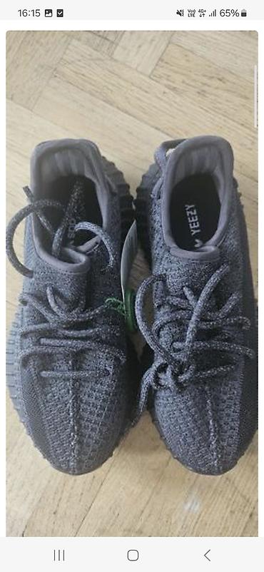 nike dunk low panda srbija: Adidas Yeezy Boost 350 V2 “Carbon/Black” patike, više odgovaraju — 1