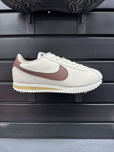 nike cortez бишкек: Кроссовкалар, 38, Nike, Жаңы, түсү - Ак, Өзү алып кетүү, Акысыз жеткирүү