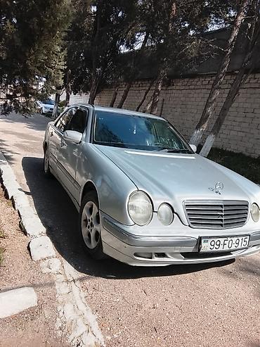 Mercedes-Benz: Mercedes-Benz E-Class: 2.2 l | 2000 il Sedan — 8