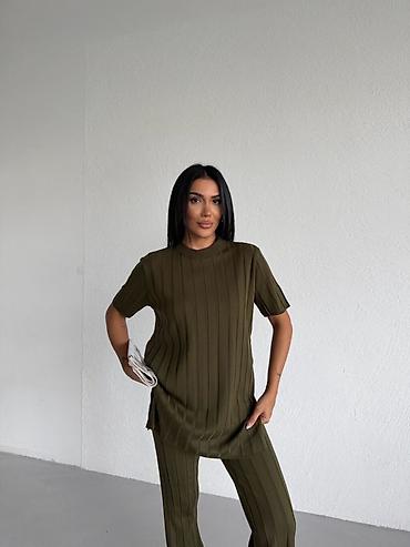 Kompleti: 🔥Vasi omiljeni kompleti 🔥Ponovo u prodaji od petka 🔝2800 din na lalafo.rs — 14 Kompleti: 🔥Vasi omiljeni kompleti 🔥Ponovo u prodaji od petka 🔝2800 din — 14