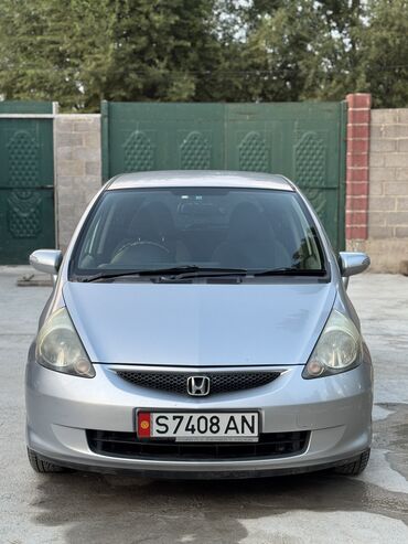 росрочку машина: Honda Fit: 2005 г., 1.3 л, Вариатор, Бензин, Универсал