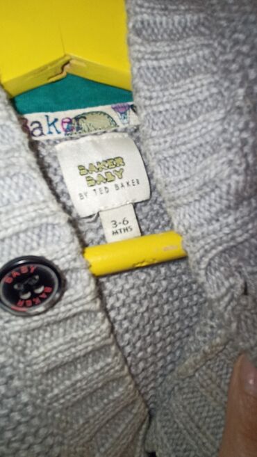 Kurtkalar: Qalın jaket kurtkalar,yeni kimi.6 aydan 3yasa qədər — 12