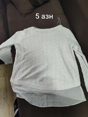 личные вещи: Продается все по 5 -10 Ман. фирмы манго и другие, многие не носились — 9