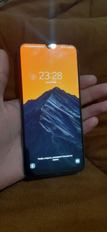 покупка телефонов: Samsung Galaxy A50, Колдонулган, 64 ГБ, түсү - Ак, 2 SIM