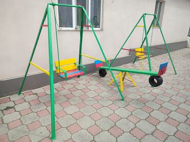 Детские качели: 🍀 Качели 🍀 Домики для детей внутри две 🍀 скамейки и маленький столик — 11