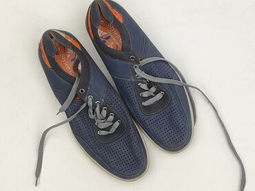 szlafrok c a: Sneakersy dla mężczyzn, 45, stan - Dobry