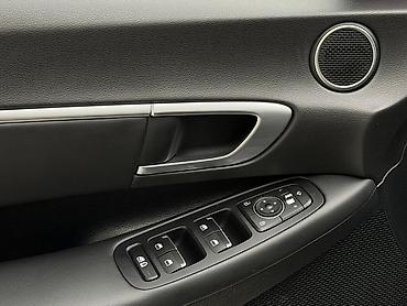 Hyundai: Hyundai Sonata: 2019 г., 2 л, Автомат, Газ, Седан — 16