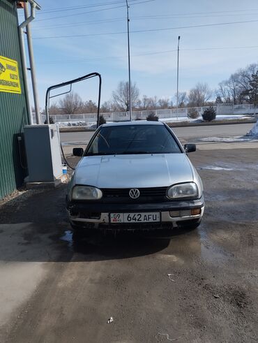 победа машина: Volkswagen Golf: 1993 г., 1.6 л, Механика, Бензин, Хетчбек