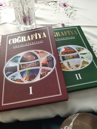 informatika kitabi: Coğrafiya enklabediy kitabı.İki cilddən ibarətdir.Çox maraqlı və
