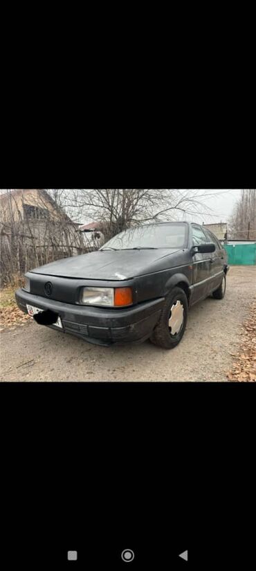 Volkswagen: Volkswagen Passat: 1991 г., 1.8 л, Механика, Бензин, Седан