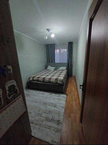 недвижимость город ош: 3 бөлмө, 58 кв. м, 104-серия, 1 кабат, Эски ремонт