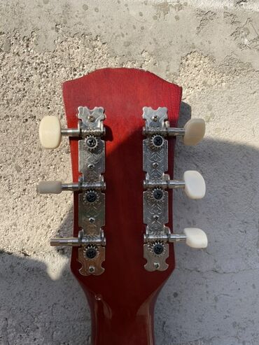 Гитары: Акустическая гитара Chord с вырезом (cutaway) Характеристики: - Тип — 9