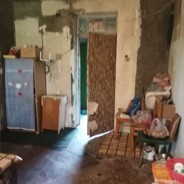 xetaide kiraye evleri ucuz qiymetde: Şəhərin mərkəzinə yaxın yerdə yerləşən bu mənzil, infrastruktur