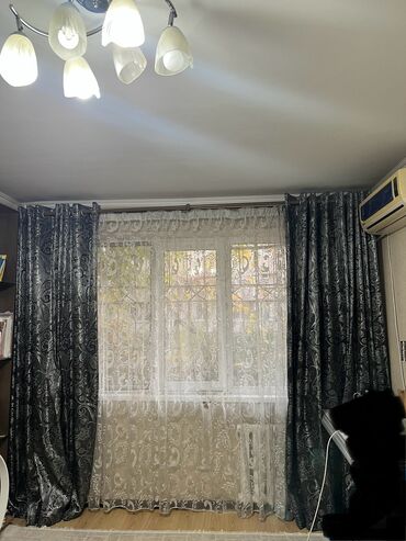 эксклюзивные шторы: Продается портьеры на кольцах. Каждая по 3 метра, длина 2,5 метра. В