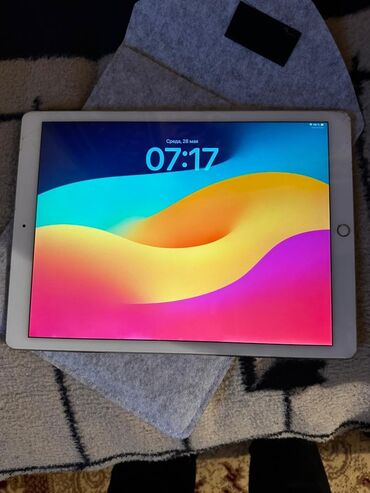 Планшеты: Планшет, Apple, память 256 ГБ, 12" - 13", 4G (LTE), Б/у, Классический цвет - Бежевый