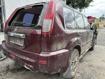 аварийная продаю: Nissan X-Trail: 2002 г., 2 л, Автомат, Газ, Кроссовер