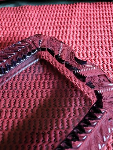 Ostali kućni dekor: Pepeljara vintaz nova,puno staklo. Visina. 2cm — 7