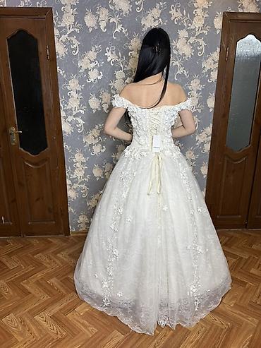 Свадебные платья: Свадебные платья б/у в отличном состоянии — 8