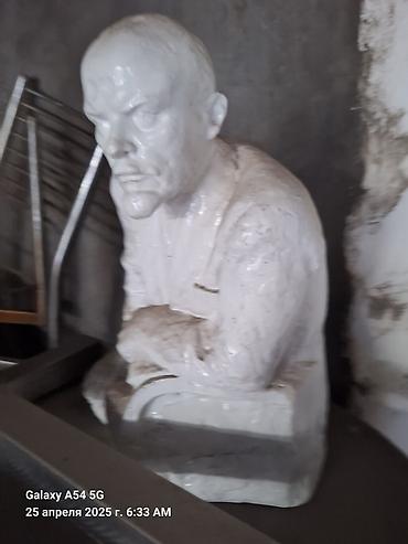 Другие товары для дома: Статуя тоголок молдо 2500с. и гипсовый бюст лёни 40 см в высоту — 2