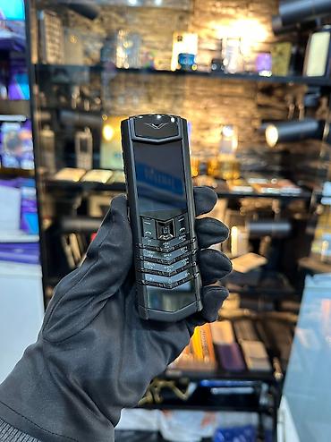 Vertu Signature PureBlack Teze Kimidi…Qutusu Kabrosu Aksesuari Var at lalafo.az Vertu Signature PureBlack Teze Kimidi…Qutusu Kabrosu Aksesuari Var