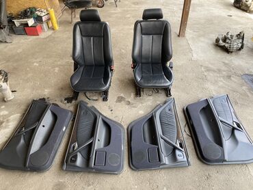 жук ташуучу уналар: Орундуктар комплектиси, Булгаары, Mercedes-Benz 2000 г., Колдонулган, Оригинал, Германия