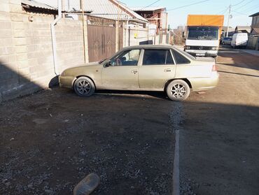 Daewoo: Daewoo Nexia: 2010 г., 1.6 л, Механика, Бензин, Седан