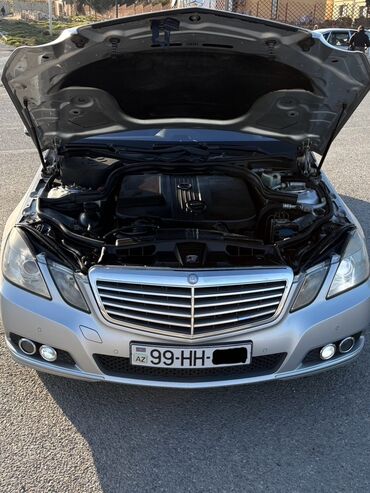 Mercedes-Benz: Mercedes-Benz E 220: 2.2 l | 2011 il Sedan — 3