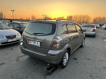 Toyota: Toyota Corolla Verso: 2005 г., 1.6 л, Механика, Бензин, Минивэн — 8