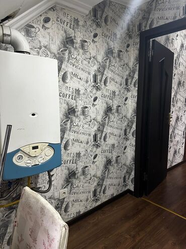 Uzunmüddətli kirayə mənzillər: Kirayə üçün tam mebellı 2 otaqlı mansard tipli mənzil. - Geniş qonaq — 6