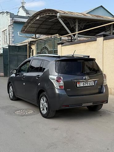 coroll: Toyota Verso: 2013 г., 1.8 л, Автомат, Бензин, Универсал — 5
