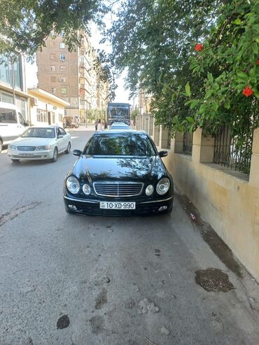 Mercedes-Benz 320: 3.2 л | 2004 г. Седан