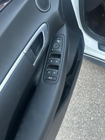 Hyundai: Hyundai Sonata: 2020 г., Бензин, Седан — 18