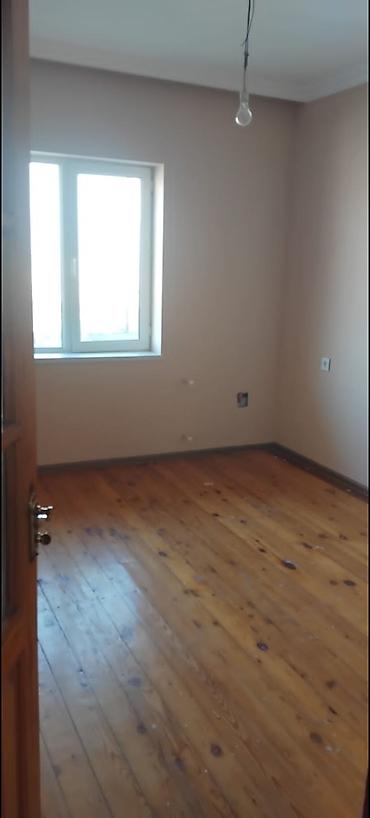 əmlak satisi: Bakı, 4 otaqlı, Köhnə tikili, 82 kv. m — 2