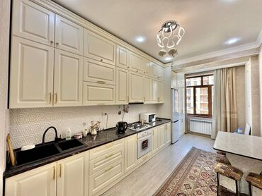 куплю квартиру в бишкеке 3 х комнатную: 3 комнаты, 128 м², Элитка, 5 этаж, Косметический ремонт