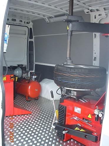 Шиномонтаж: Вулканизация на выезд— выездная помощь на дороге Описание услуги: - — 2