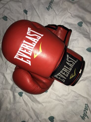 перчатки фудболный: Боксёрские перчатки, Everlast в хорошем качестве 12oz