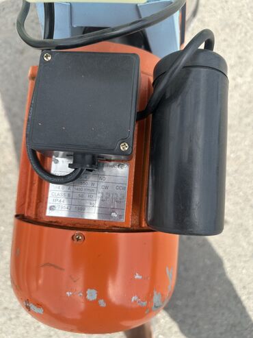 Кормодробилки: Дробилка унверсал 7,5кват 3000оброт 220ват Доставка по городу — 11