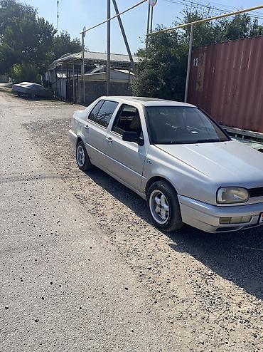 a8 d2: Volkswagen Vento: 1994 г., 1.8 л — 4