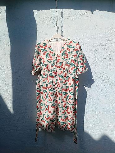 pull bear: Платье с ягодным принтом

состояние Б/У — 1