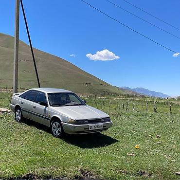 subaru forest: Mazda 626: 1987 г., 2 л, Механика, Бензин, Лифтбек — 2