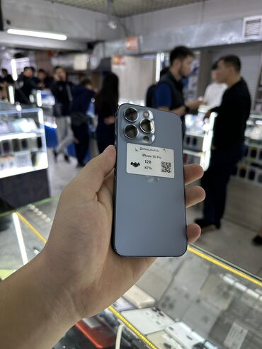 Apple iPhone: IPhone 13 Pro, Б/у, 128 ГБ, Pacific Blue, Зарядное устройство, Защитное стекло, Чехол, 87 %