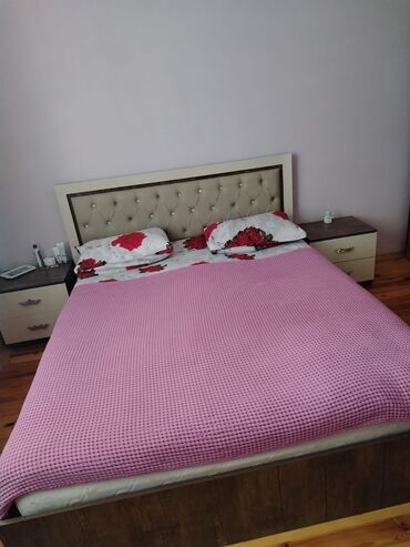 Kreslolar: ❗120 Azn iki nəfərlik carpayi+matras və iki tunba satılir.Köclə