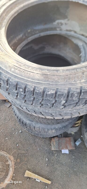 Шины: Шины 225 / 50 / R 16, Зима, Б/у, Комплект, Легковые, Япония, Bridgestone