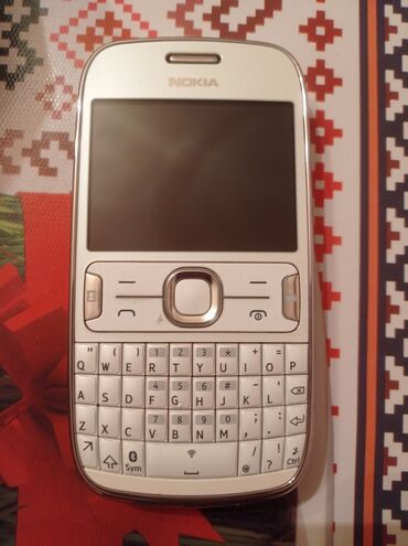nokia 500: Nokia Asha 500, 2 GB, rəng - Ağ, Düyməli