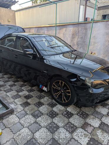 машина м5 ф90: BMW 5 Series (E60), седан, черный цвет кузова. дизель мотор м57